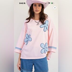 #22 NWOT Easel Pink Floral Women's Top